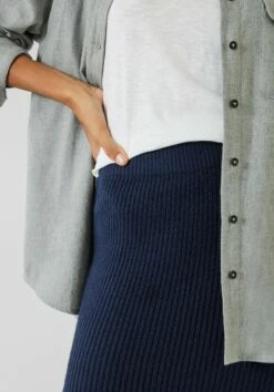 Penny Knitted Midi Skirt -TrendyLuxe Store 002940 1659 04