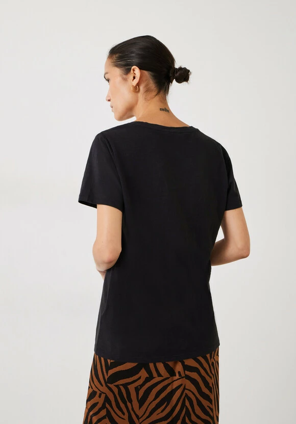 Hari Scoop Neck Cotton Slub T-Shirt 5 Hari Scoop Neck Cotton Slub T-Shirt - Image 3