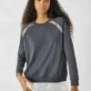 Aurelia Metallic Raglan Sweatshirt -TrendyLuxe Store 005797 3102 01
