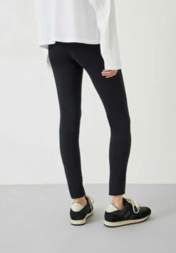 Essential Leggings -TrendyLuxe Store 006528 2809 03