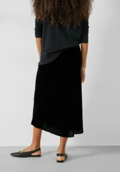 Simone Velvet Skirt 24 Simone Velvet Skirt -TrendyLuxe Store 006740 0456 03