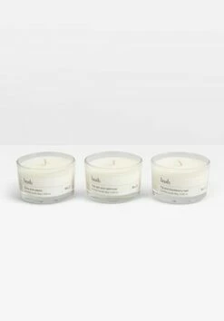 Anna & Nina Daisy Candles Set Of Two 23 Anna & Nina Daisy Candles Set Of Two -TrendyLuxe Store 007367 0001 07 1
