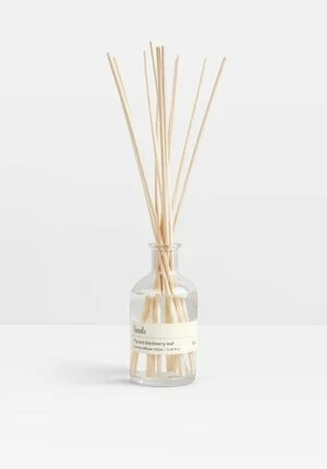 Anna & Nina Daisy Candles Set Of Two 8 Anna & Nina Daisy Candles Set Of Two - Image 6