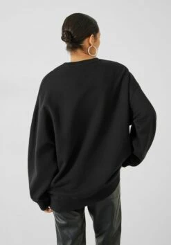 Quaden Oversized Sweatshirt -TrendyLuxe Store 009067 0456 03