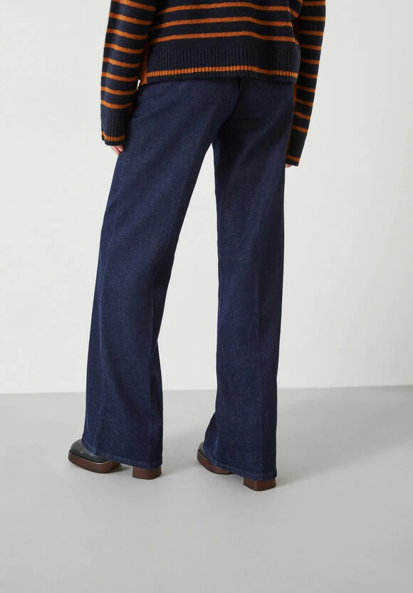 Viola Clean Jeans 5 Viola Clean Jeans - Image 3