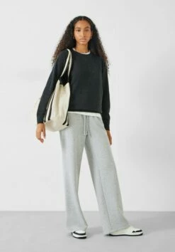 Melanie Canvas Tote Bag 19 Melanie Canvas Tote Bag -TrendyLuxe Store 009308 0004 03