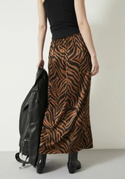 Gia Split Maxi Skirt -TrendyLuxe Store 009448 4397 03