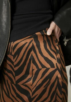 Gia Split Maxi Skirt -TrendyLuxe Store 009448 4397 04