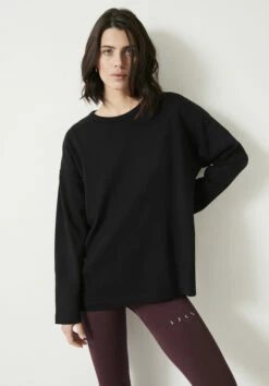 Rachel Split Hem Detail Top -TrendyLuxe Store 009471 0456 04