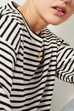 Mattie Striped Top -TrendyLuxe Store 009477 0001 04