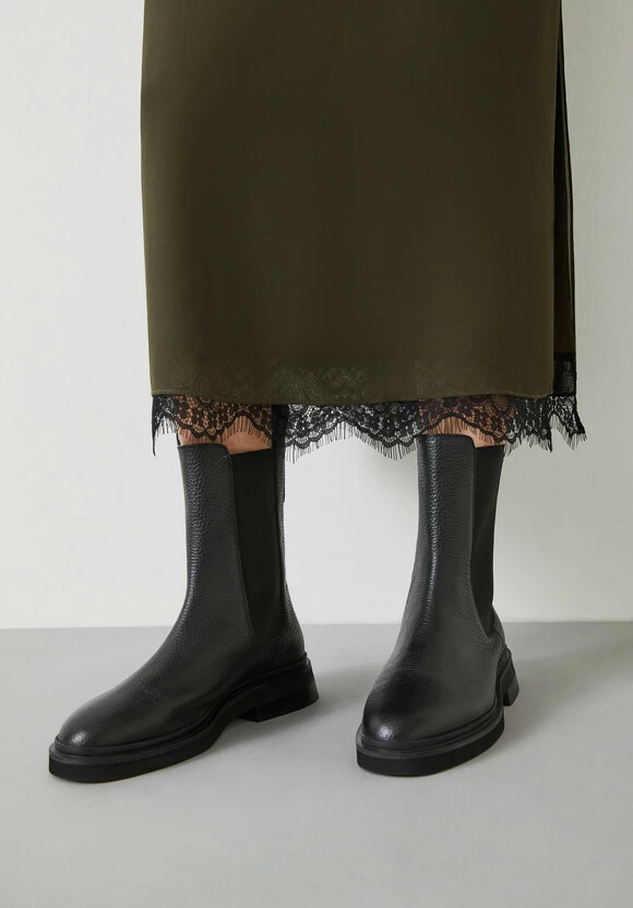 Jordana Lace Maxi Skirt 6 Jordana Lace Maxi Skirt - Image 4