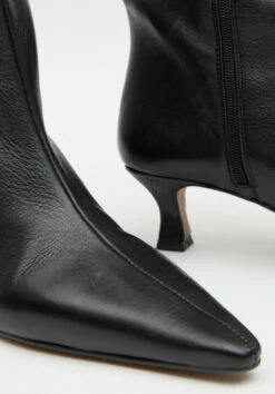 Camila Leather Kitten Heel Knee Boots -TrendyLuxe Store 009553 2762 04