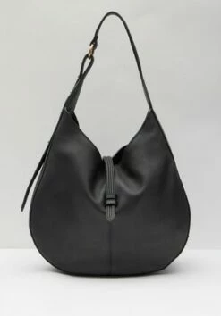Louise Minimal Leather Saddle Bag -TrendyLuxe Store 009573 0456 07 5