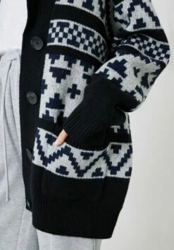 Kellton Shawl Wool Blend Cardigan 23 Kellton Shawl Wool Blend Cardigan -TrendyLuxe Store 009579 2806 04