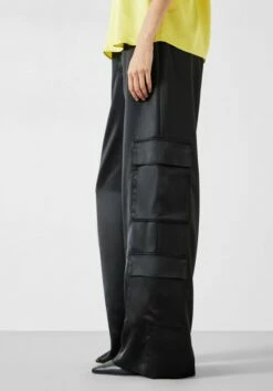 Katy Satin Wide Cargo Trousers 23 Katy Satin Wide Cargo Trousers -TrendyLuxe Store 009689 0456 04