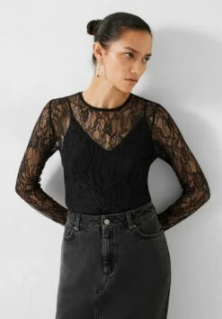 Devlin Lace Long Sleeve Top