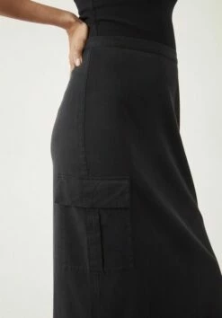 Alix Cargo Maxi Skirt 25 Alix Cargo Maxi Skirt -TrendyLuxe Store 009826 0456 04