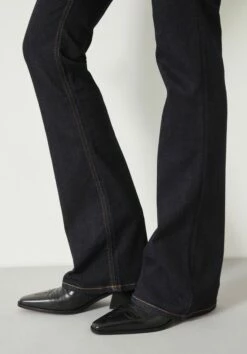 Lorna Bootcut Jeans -TrendyLuxe Store 009827 4519 04