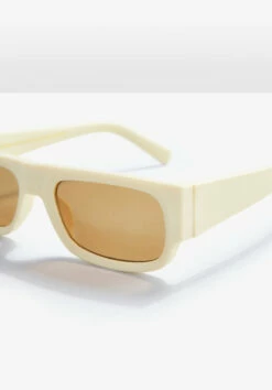 A.Kjaerbede Jean Sunglasses 16 A.Kjaerbede Jean Sunglasses -TrendyLuxe Store 010075 0005 04