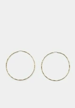 Bonvo Capricorn Zodiac Necklace 25 Bonvo Capricorn Zodiac Necklace -TrendyLuxe Store 010082 3037 07 6