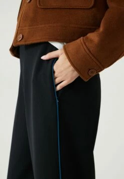 Melony Pipe Detail Straight-Leg Trousers -TrendyLuxe Store 010266 0456 04
