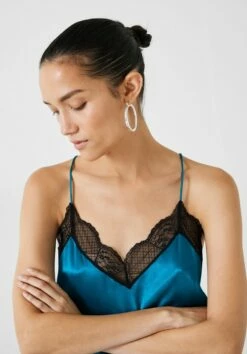Estella Satin Lace Cami -TrendyLuxe Store 010421 0168 04