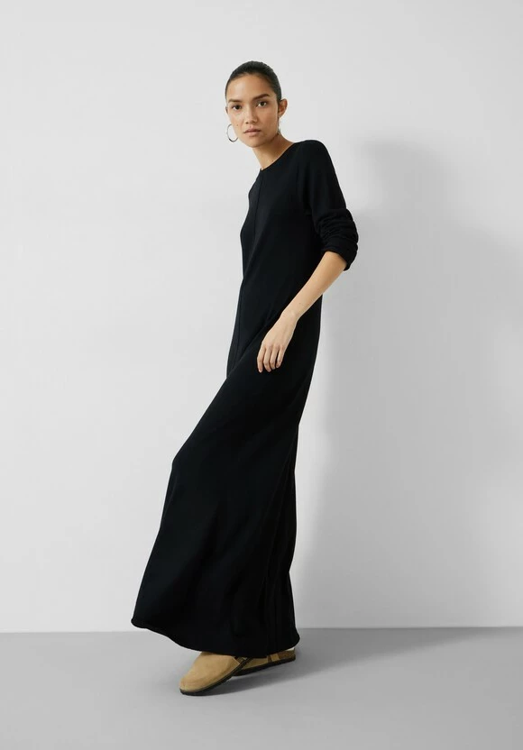 Talen Long Sleeved Knitted Maxi Dress 6 Talen Long Sleeved Knitted Maxi Dress - Image 4